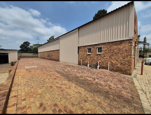 360M² FACTORY FOR SALE IN ANDERBOLT